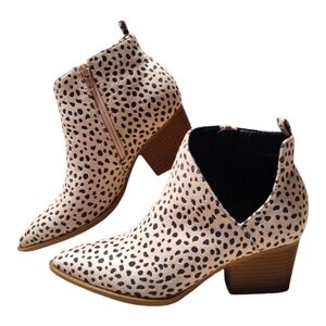 Joli Jolimall Ankle Booties Size 9